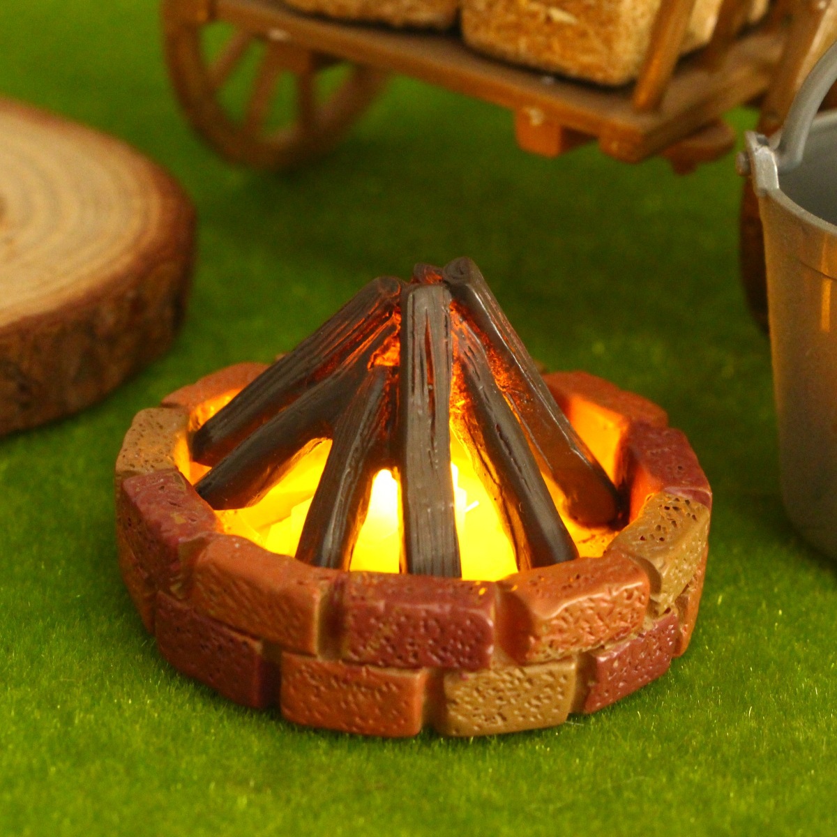 Outdoor Furniture Resin - Puppenhaus Mini beleuchteter Nated Kamin Lagerfeuer